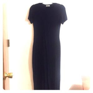 Maxi with short sleeves and slit in the front